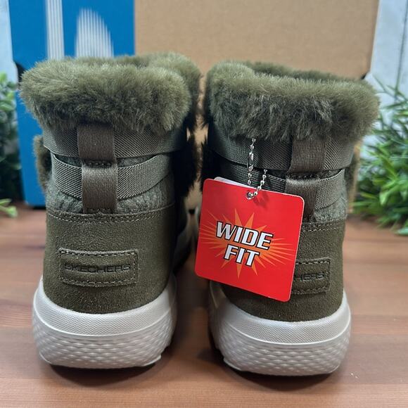 Skechers On the GO Wide Width Winter Gleam City Water Repellent Suede Boots - Picture 5 of 10